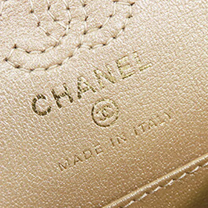 Chanel Mini Classic Métallisé Cuir de veau Charm Double rabat Doré – GABY PARIS Authentique