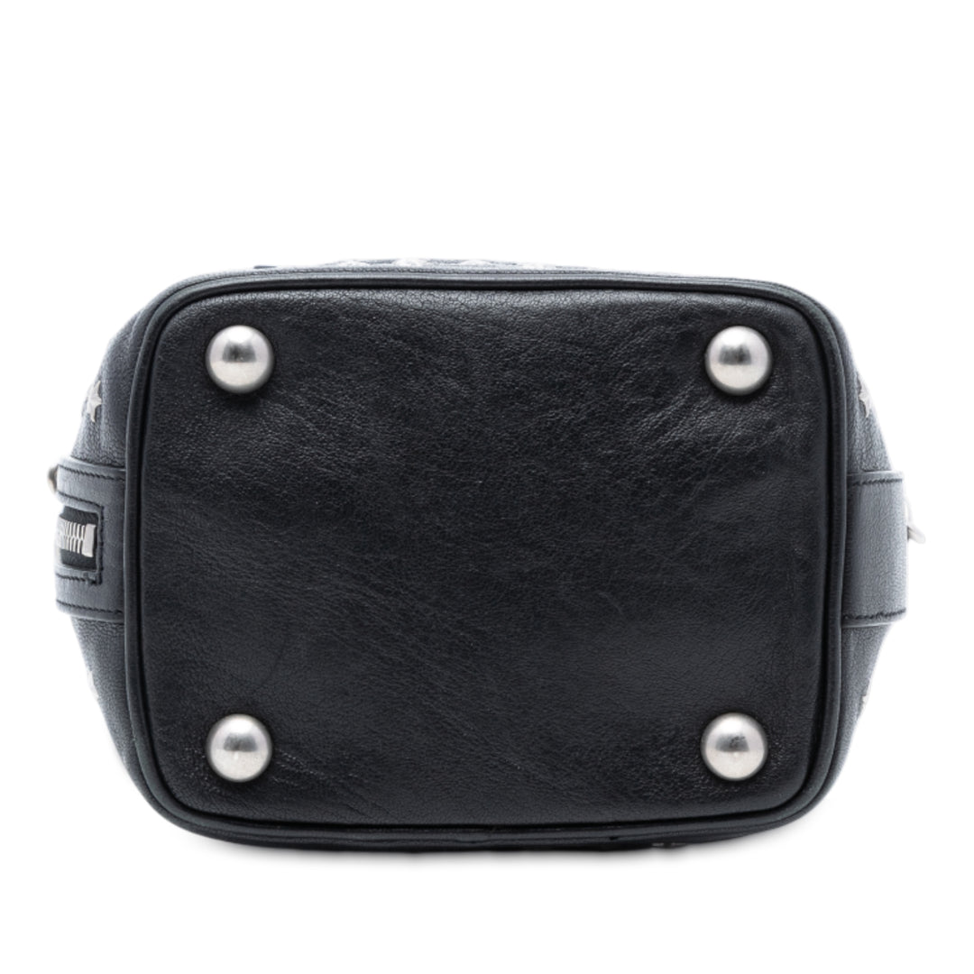 Saint Laurent Small Star clouté Cuir de veau Emmanuelle Bucket Sac