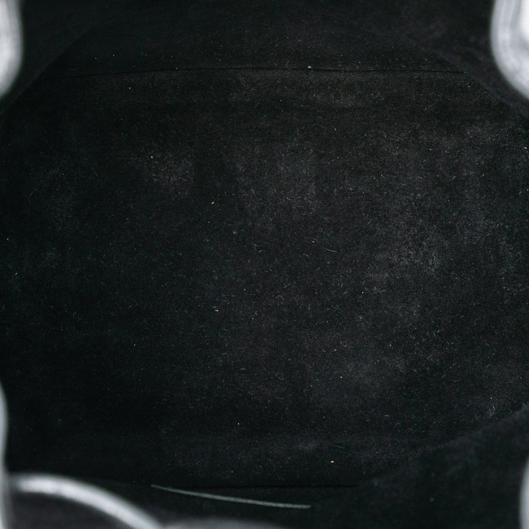 Saint Laurent Small Star clouté Cuir de veau Emmanuelle Bucket Sac