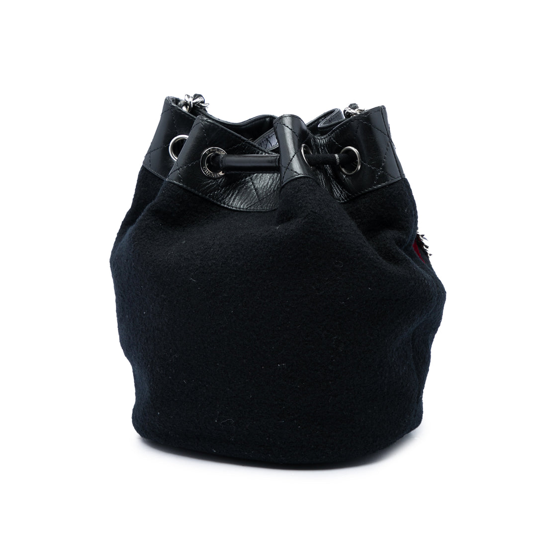 Chanel Paris Hamburg Sac seau Noir – vue 2 – GABY PARIS