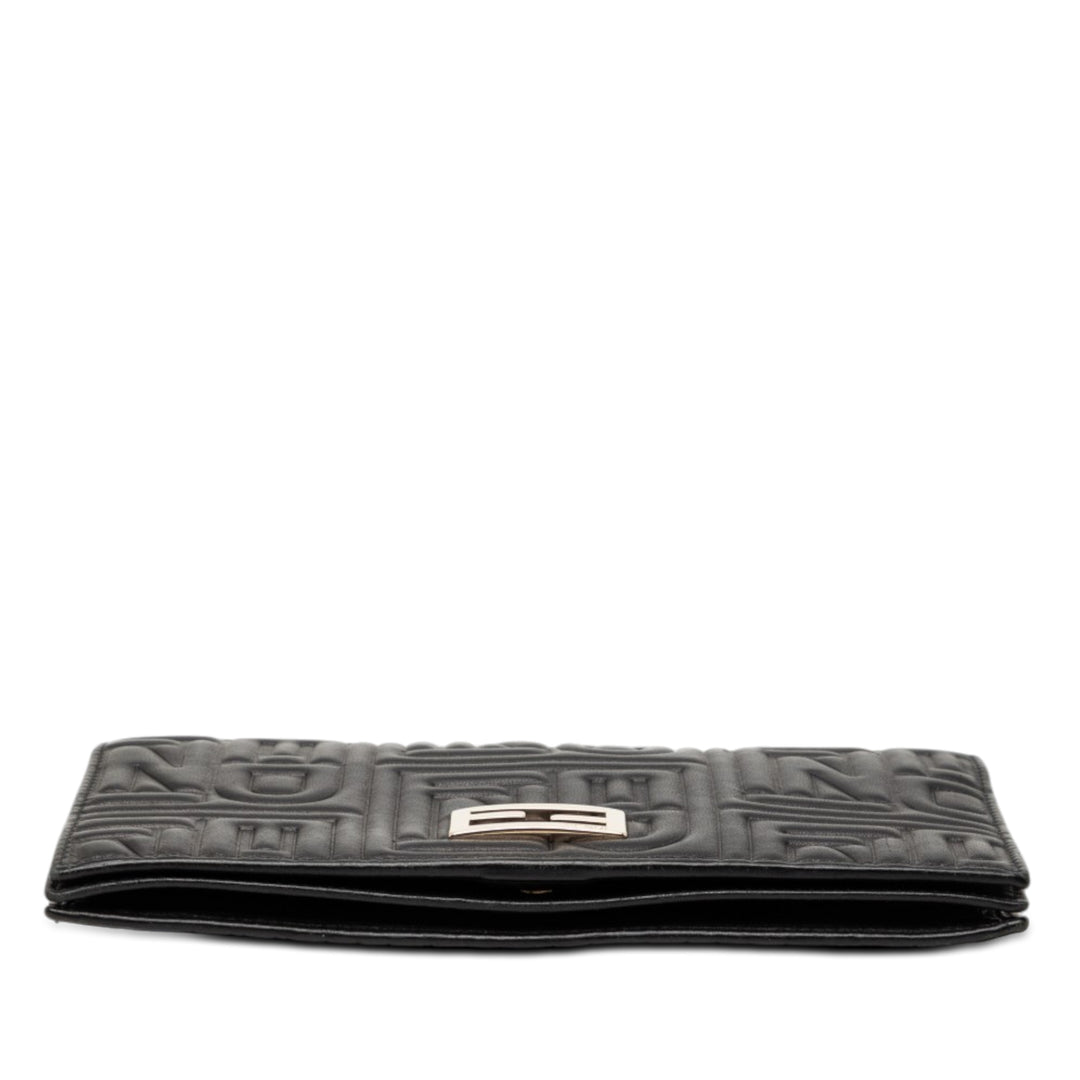Fendi embossé Nappa Logo Chain Pochette