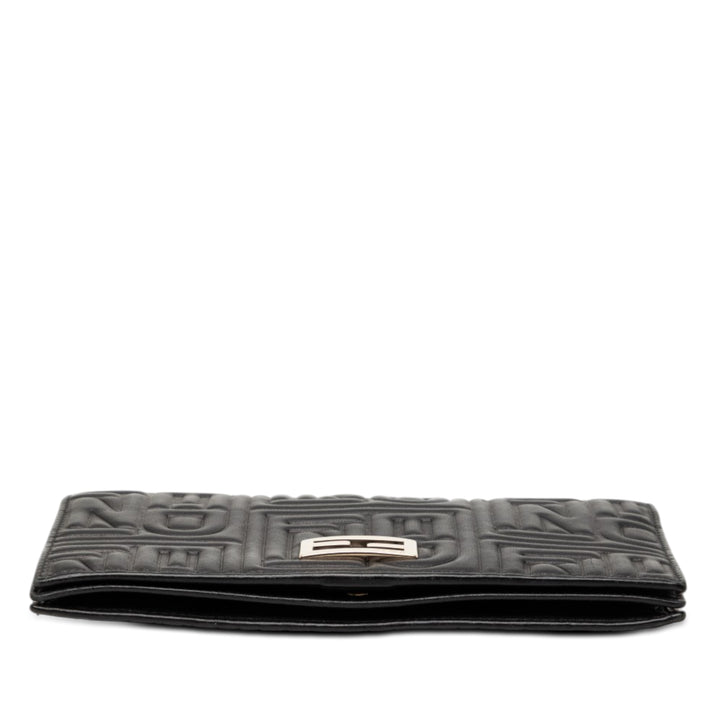 Fendi embossé Nappa Logo Chain Pochette