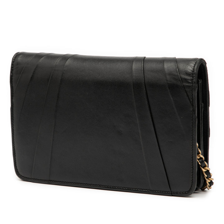 Chanel Cuir d’agneau Pyramid Wallet On Chain Noir – GABY PARIS Authentique