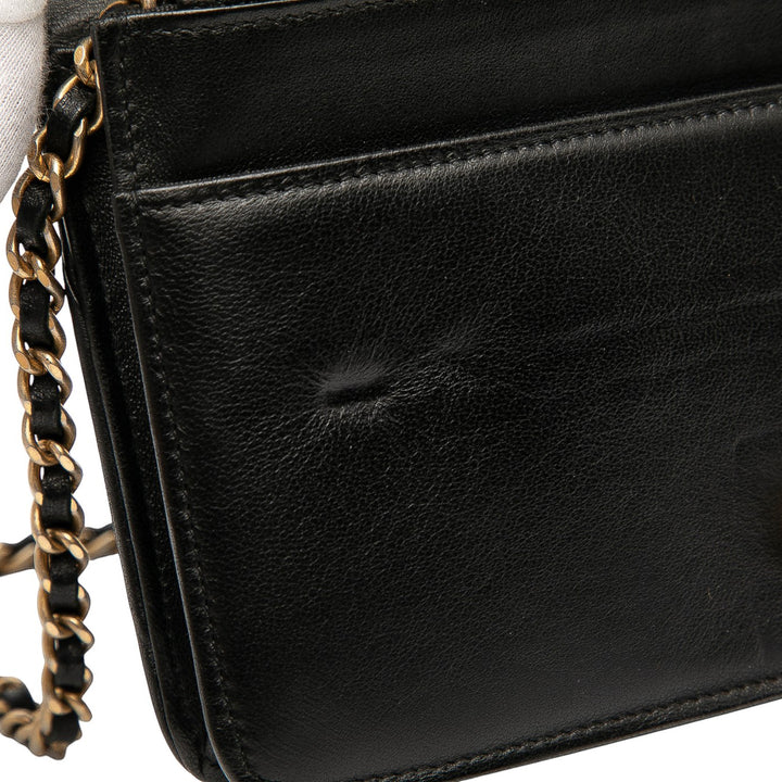 Chanel Cuir d’agneau Pyramid Wallet On Chain Noir – GABY PARIS Authentique