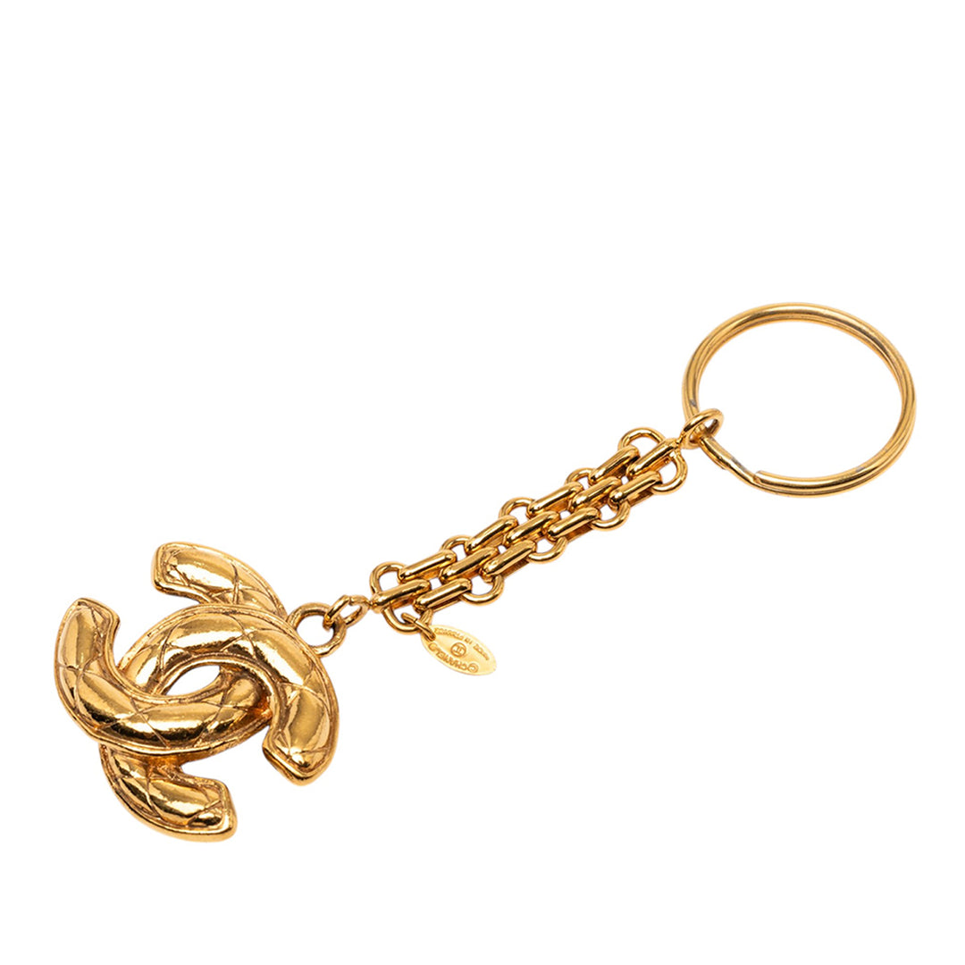 Chanel plaqué CC Matelassé Key Chain