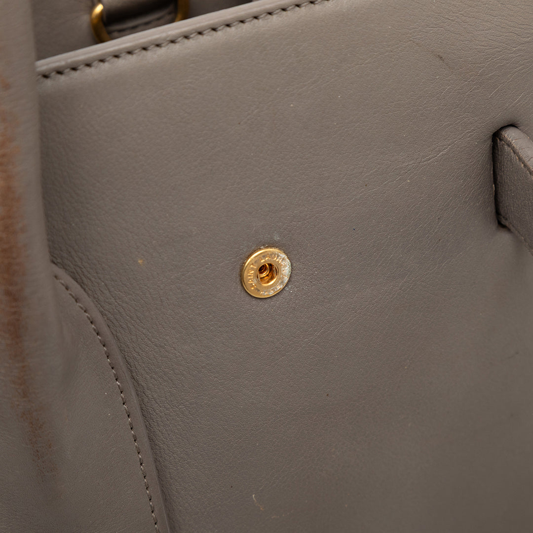 Saint Laurent Small Cuir Sac De Jour Sac – GABY PARIS Authentique