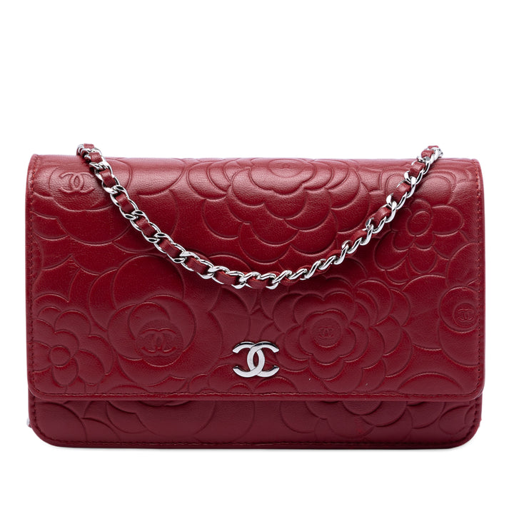 Chanel CC embossé Cuir d’agneau Camellia Wallet on Chain