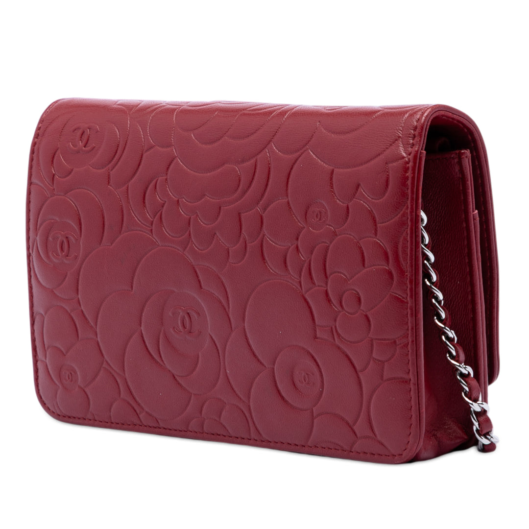 Chanel CC embossé Cuir d’agneau Camellia Wallet on Chain