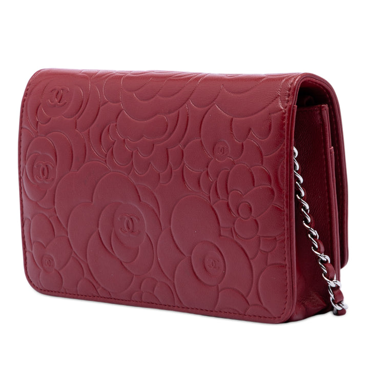 Chanel CC embossé Cuir d’agneau Camellia Wallet on Chain