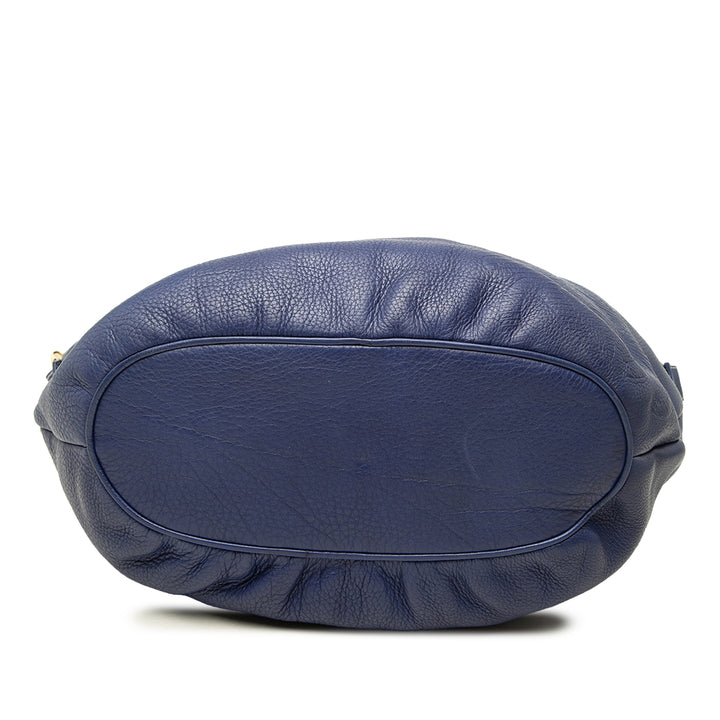 LOEWE Sac porté épaule Pebbled Anagram Hobo Cuir de veau Bleu – vue 3 – GABY PARIS