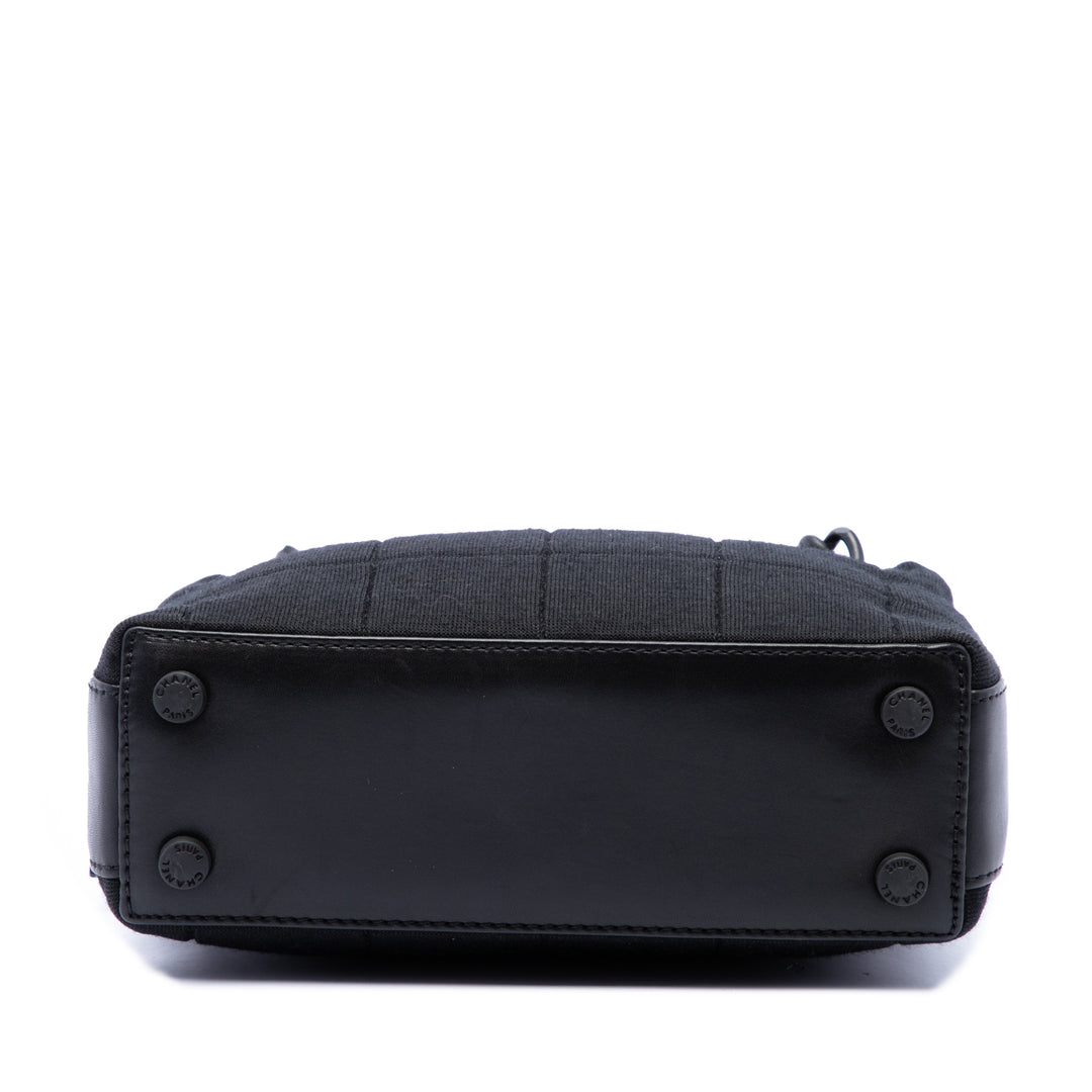 Chanel CC Chocolate Bar Jersey Sac Noir – vue 3 – GABY PARIS
