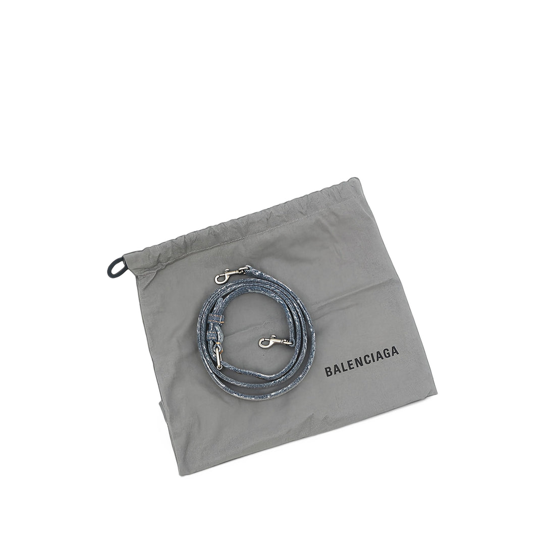 Balenciaga Cabas East West Monogram Petit Bleu – vue 6 – GABY PARIS