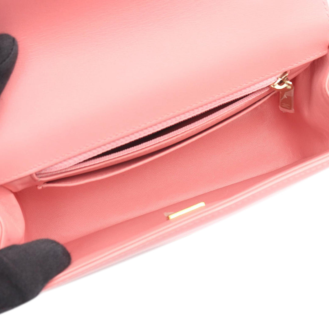 Chanel Mini CC Cuir verni Camellia à rabat