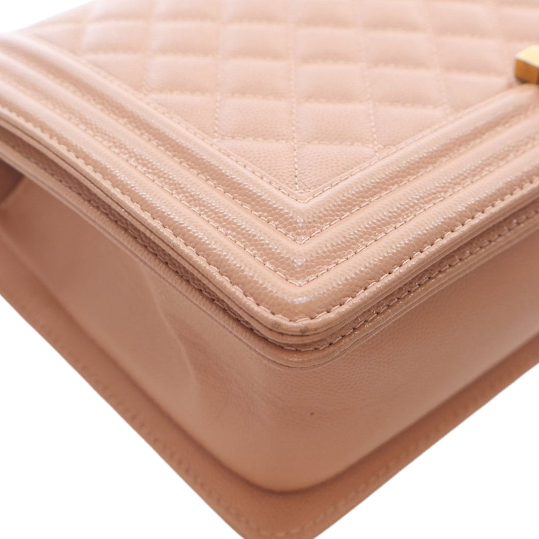 Chanel Medium Matelassé Caviar Boy à rabat