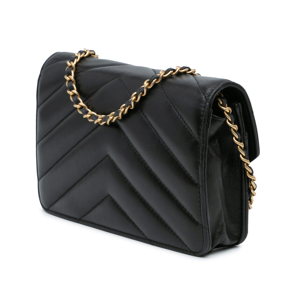 Chevron Lambskin Button Wallet On Chain Black - Gaby Paris