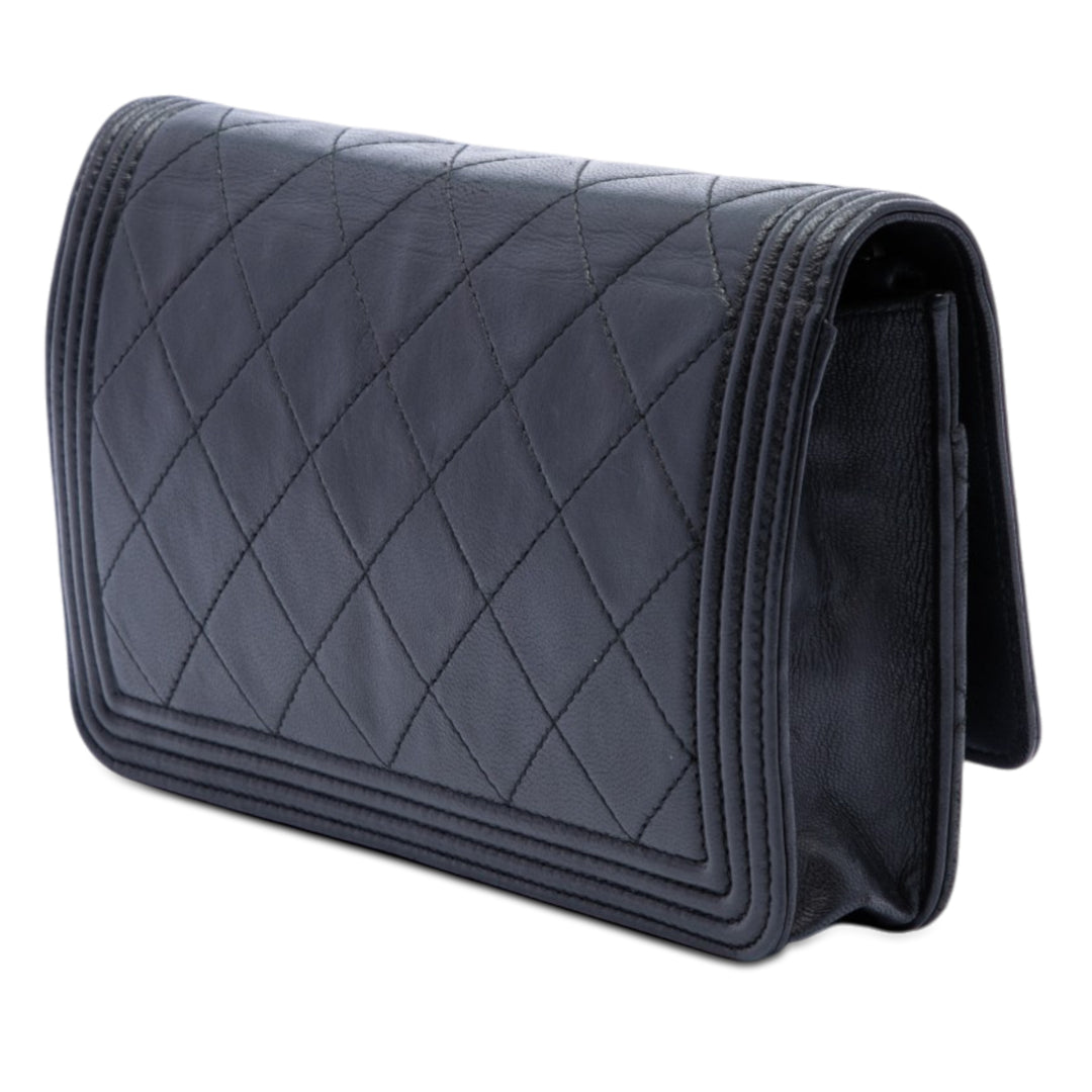 Chanel Matelassé Cuir d'agneau Boy Wallet on Chain