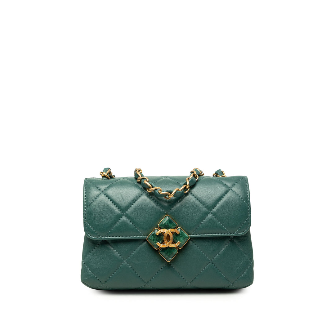 Chanel Diamond Lock à rabat Mini Cuir d'agneau Vert – vue principale – GABY PARIS