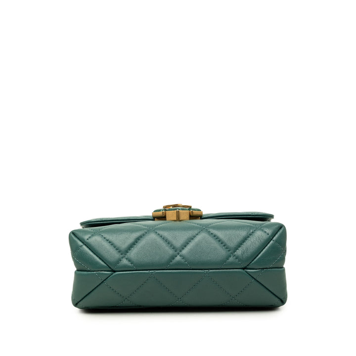 Chanel Diamond Lock à rabat Mini Cuir d'agneau Vert – vue 3 – GABY PARIS