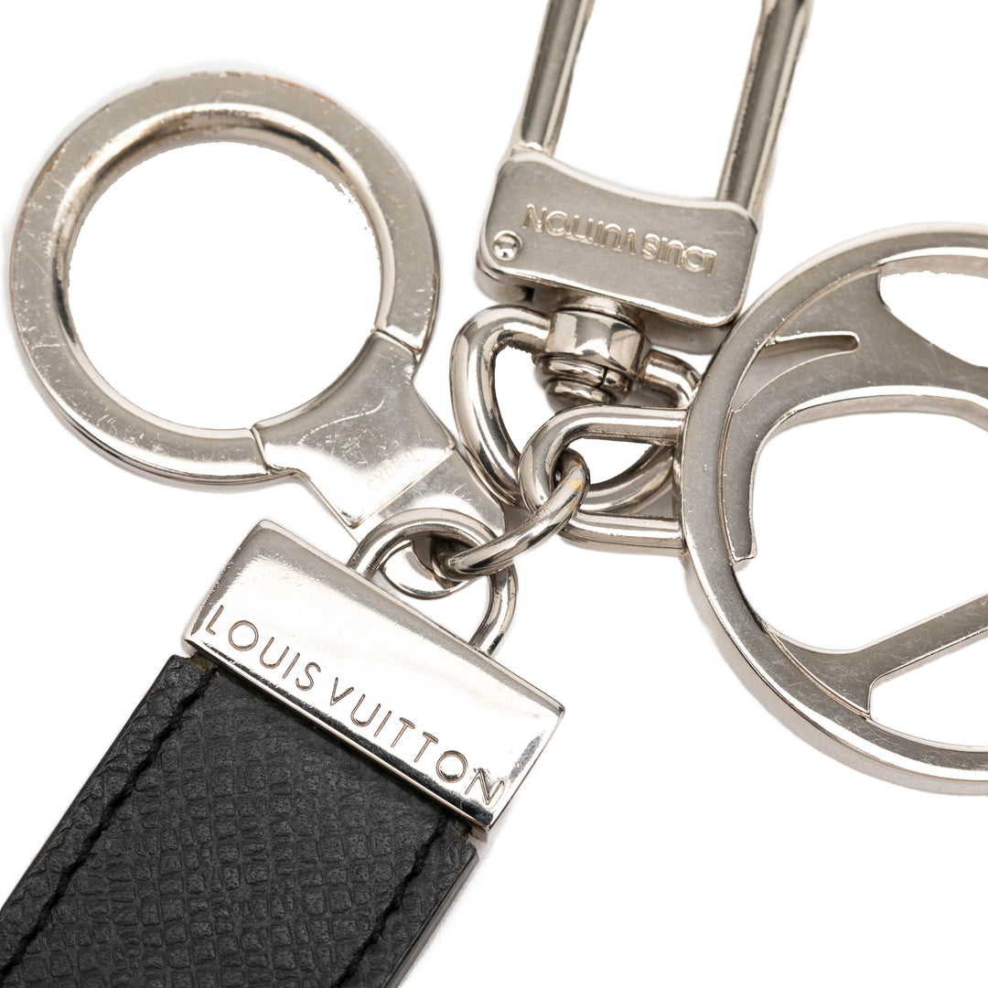 Louis Vuitton Taiga Neo LV Club Bijou de sac et Key Holder