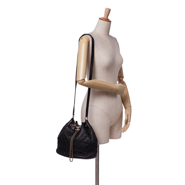 Medium Crumpled Calfskin Coco Pleats Drawstring Bucket Bag Black - Gaby Paris