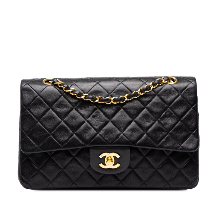 Chanel Sac porté épaule Classic Double rabat Moyen Cuir d'agneau Noir – vue principale – GABY PARIS