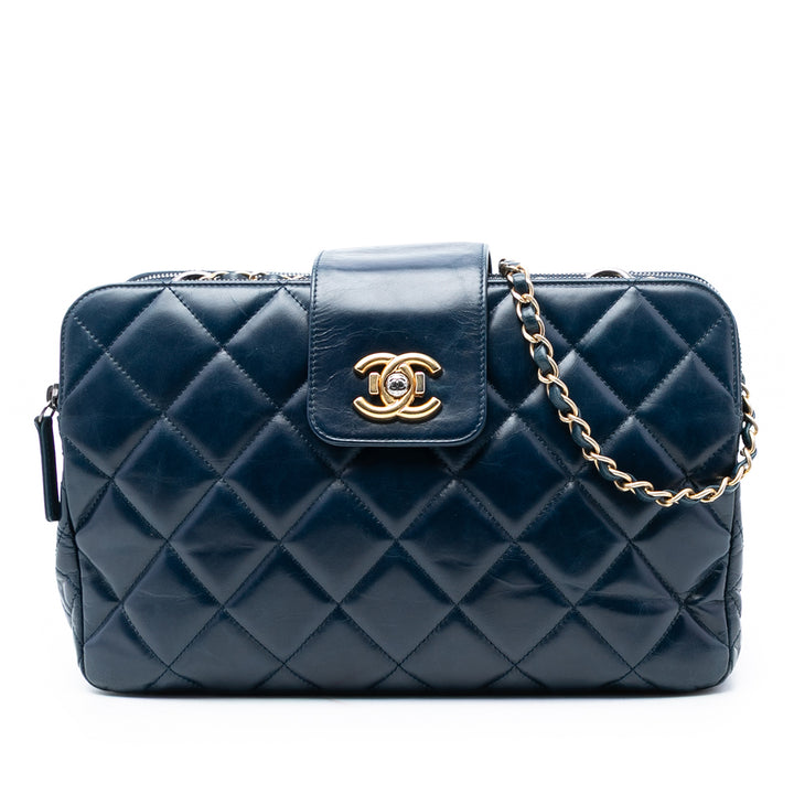 Chanel Medium Matelassé Glazed Cuir de veau Daily Walk Double Zip Sac bandoulière