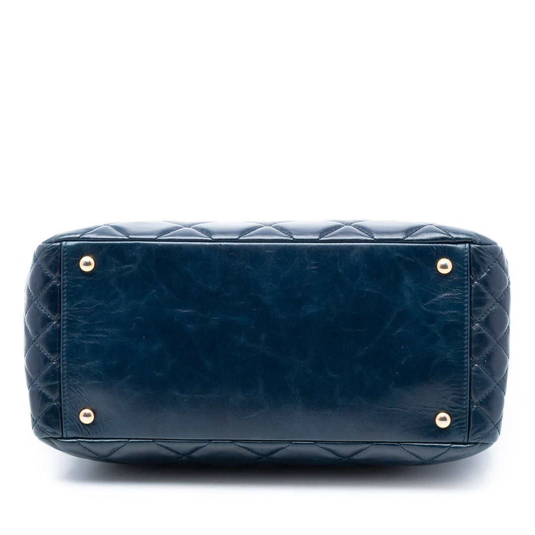 Chanel Medium Matelassé Glazed Cuir de veau Daily Walk Double Zip Sac bandoulière