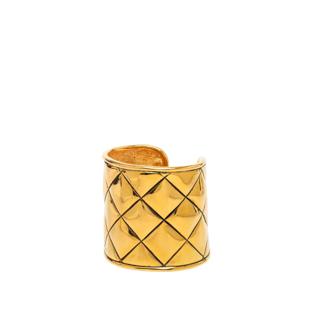 Chanel plaqué Matelassé Bangle