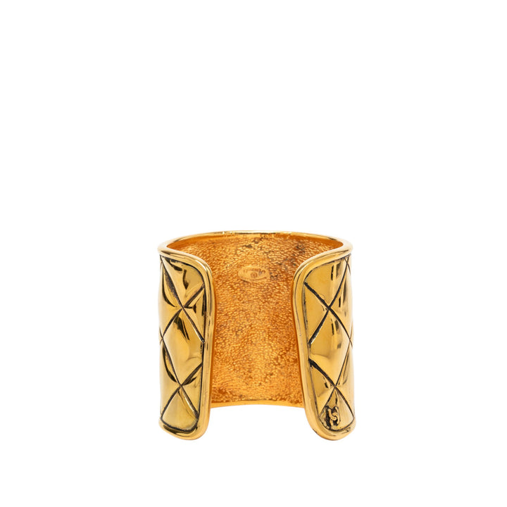Chanel plaqué Matelassé Bangle