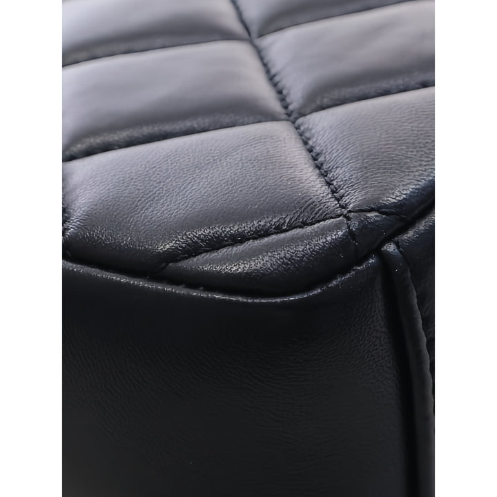 Chanel Sac bandoulière Matelassé CC Coin à rabat Petit Cuir d'agneau Noir – vue 10 – GABY PARIS