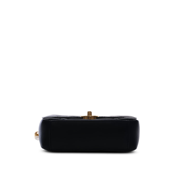 Chanel Sac bandoulière Matelassé CC Coin à rabat Petit Cuir d'agneau Noir – vue 3 – GABY PARIS