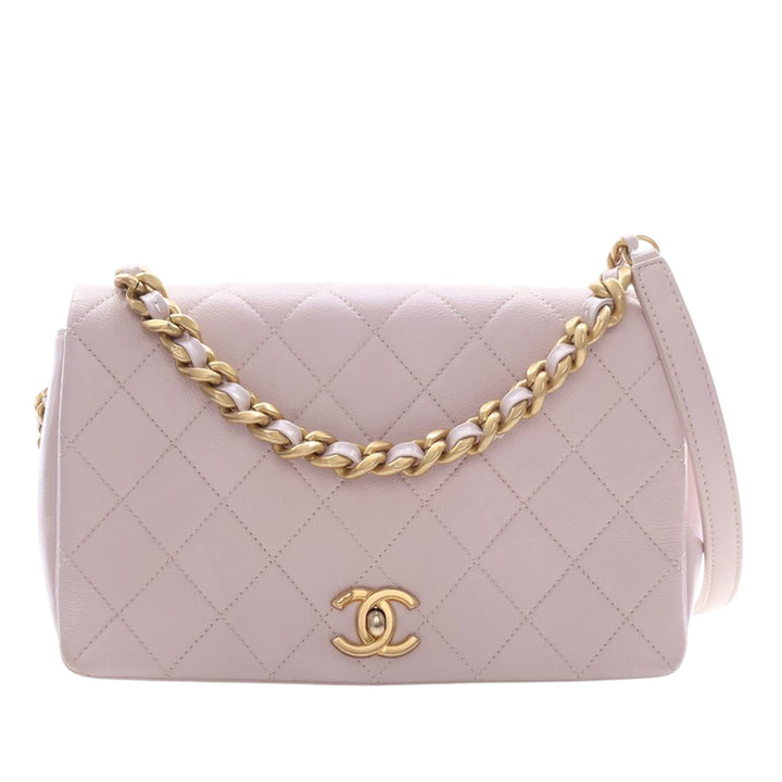 Chanel Medium Matelassé Cuir de veau Fashion Therapy à rabat