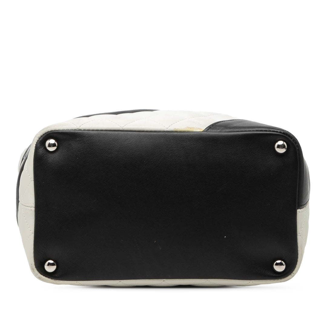 Chanel Medium Matelassé Cuir de veau Cambon Ligne Cabas