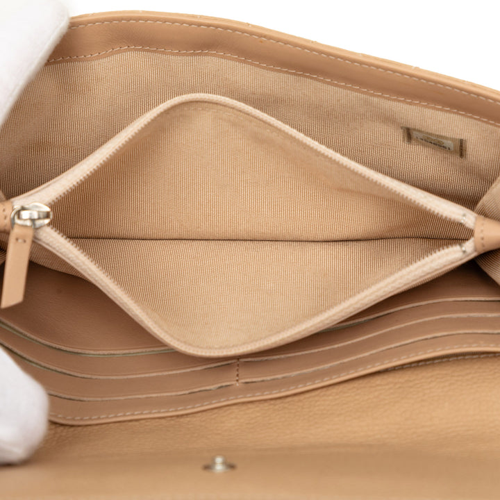 Chanel CC Matelassé Caviar Gusset à rabat Portefeuille long