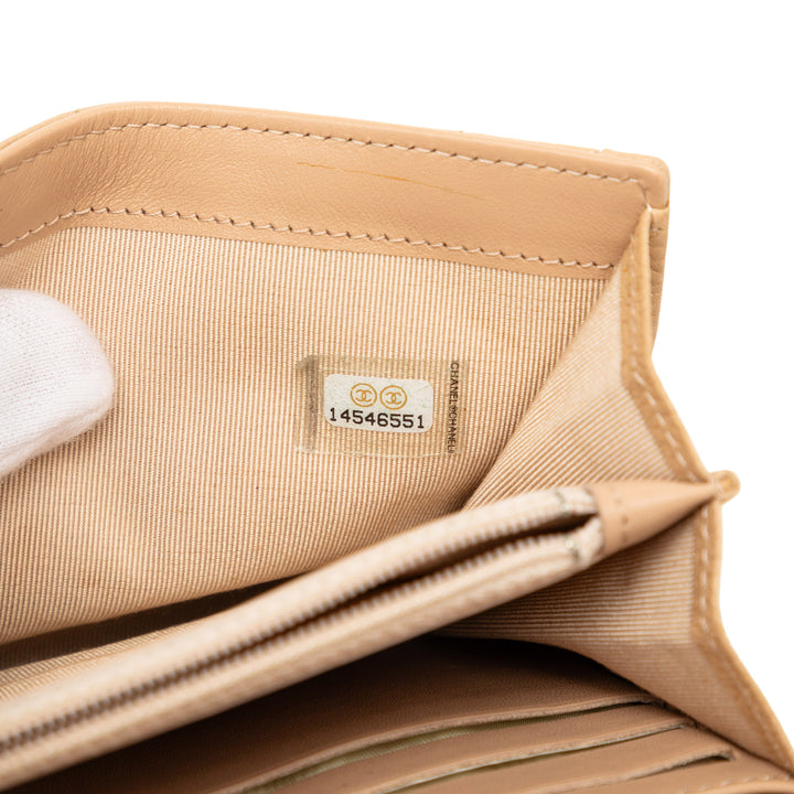 Chanel CC Matelassé Caviar Gusset à rabat Portefeuille long