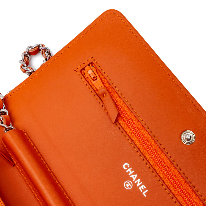 Classic Patent Wallet On Chain Orange - Gaby Paris