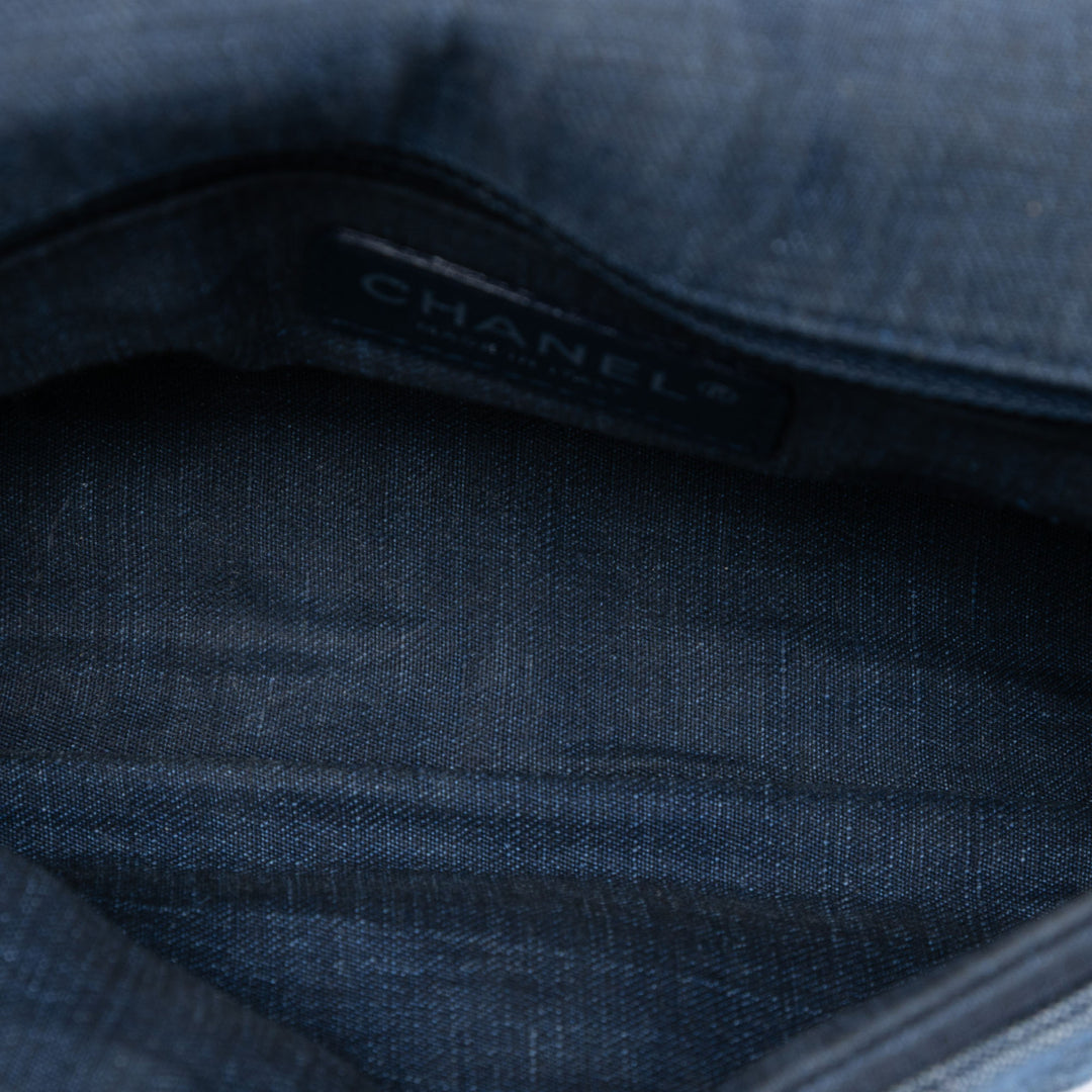 Chanel Small Bicolor Matelassé Jean Medallion à rabat