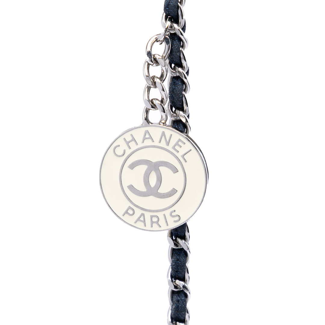 Chanel Small Bicolor Matelassé Jean Medallion à rabat
