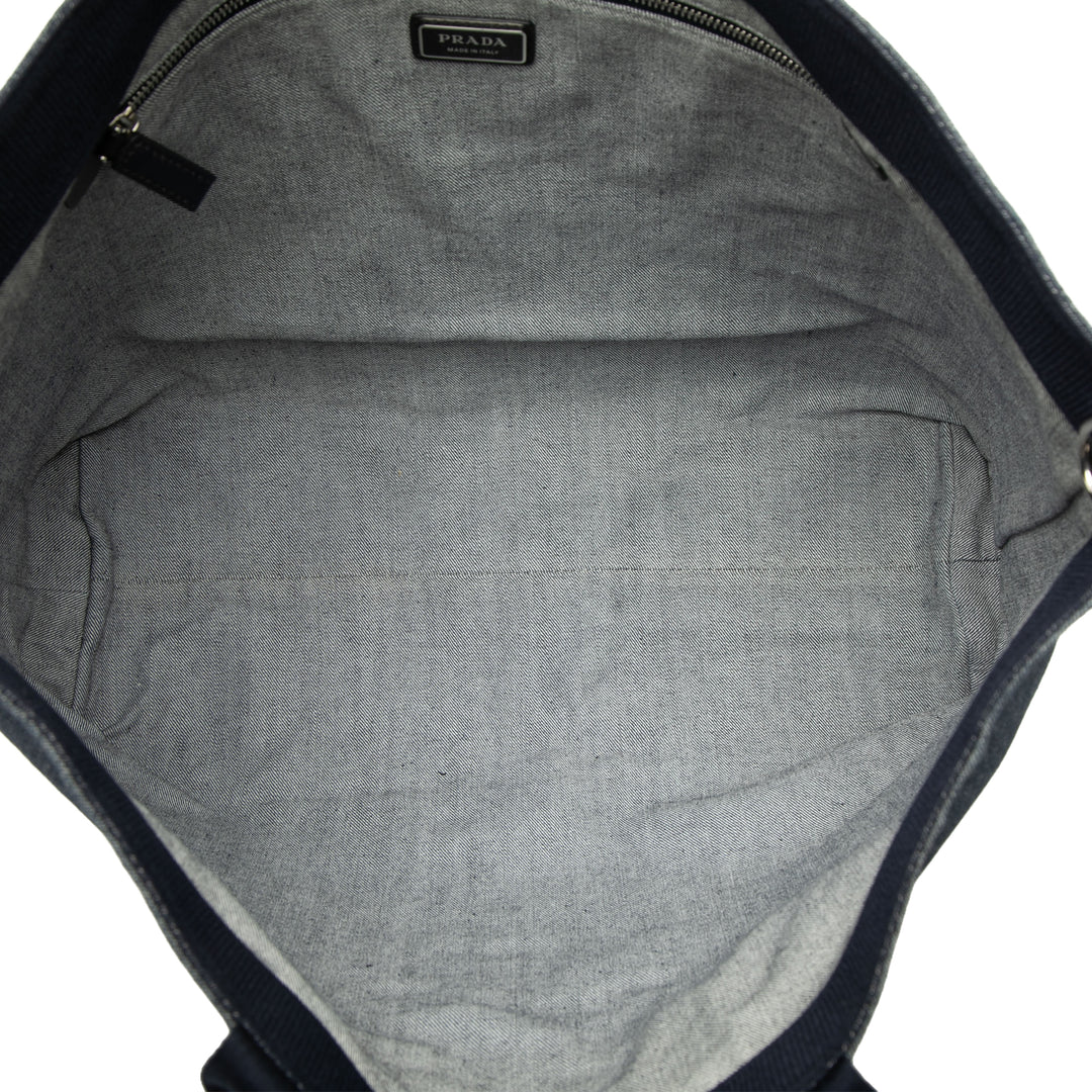 Prada Cabas Debossed Logo Drill Jean Bleu – vue 4 – GABY PARIS