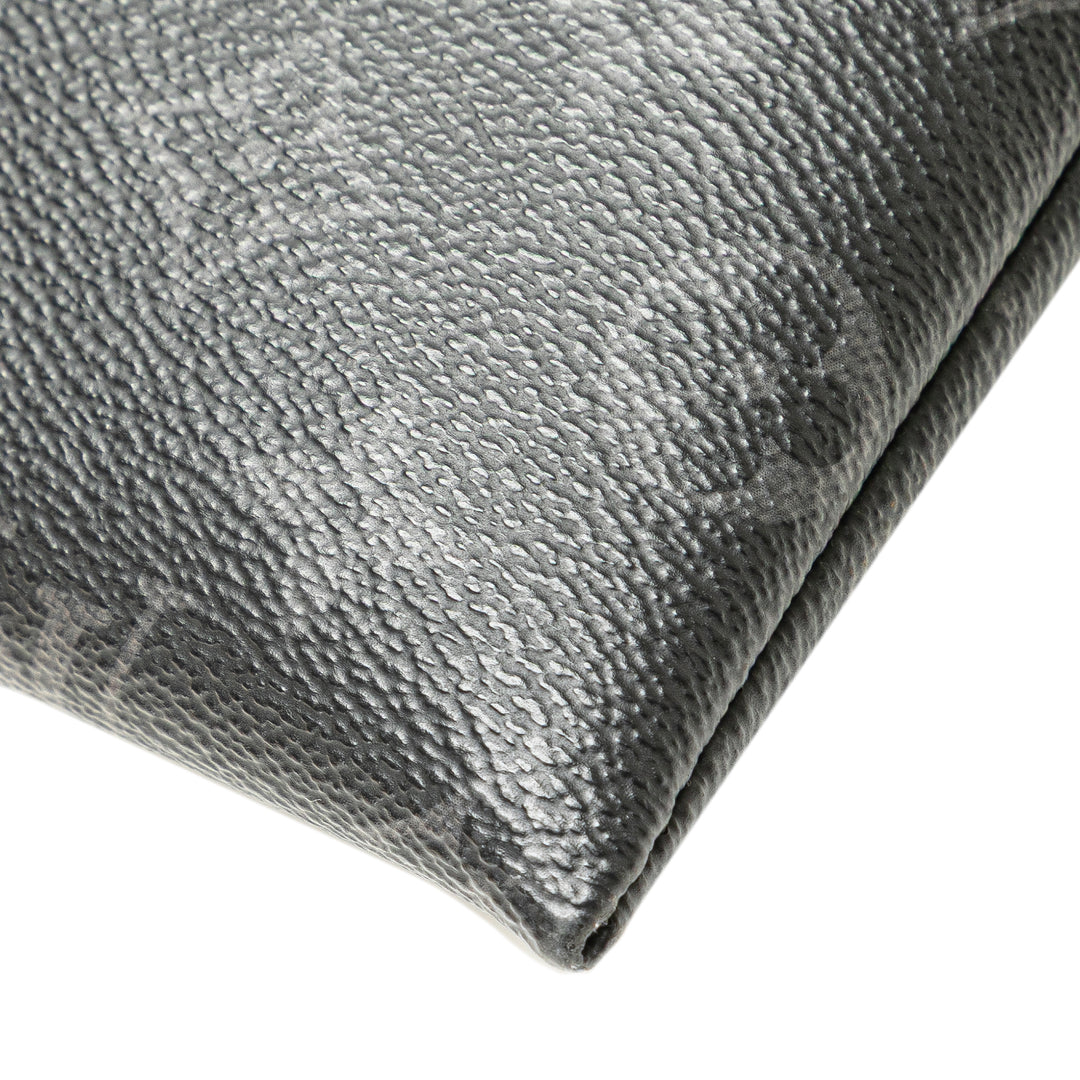 Monogram Eclipse Discovery Pochette GM Black - Gaby Paris