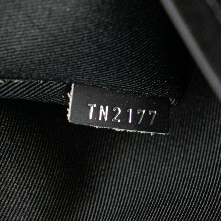 Monogram Eclipse Discovery Pochette GM Black - Gaby Paris