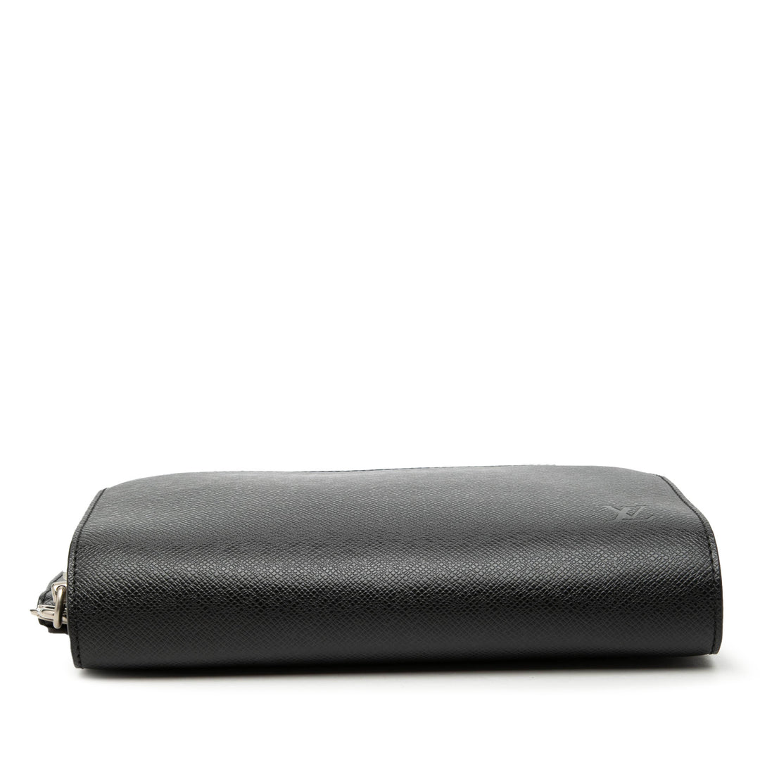 Louis Vuitton Taiga Pochette Baikal