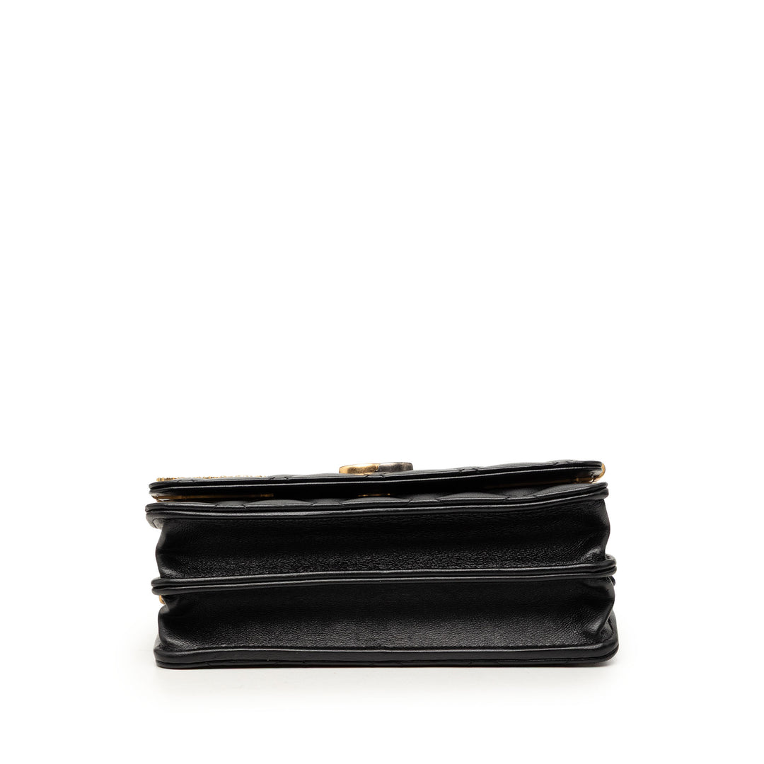 Chanel Mini CC Matelassé Cuir d’agneau Coco Clips Wallet on Chain