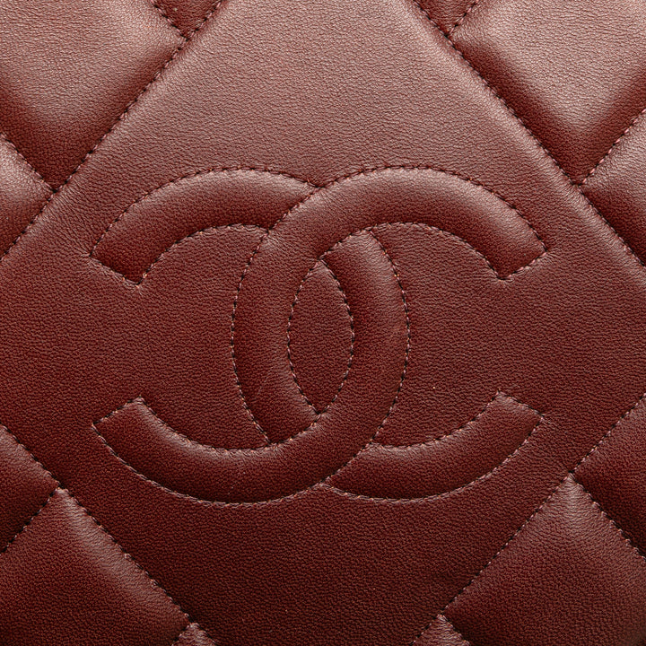 Medium Quilted Lambskin Diamond CC Flap Red - Gaby Paris