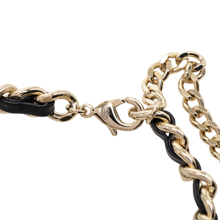 Chanel plaqué CC Cube Pendant Choker Collier