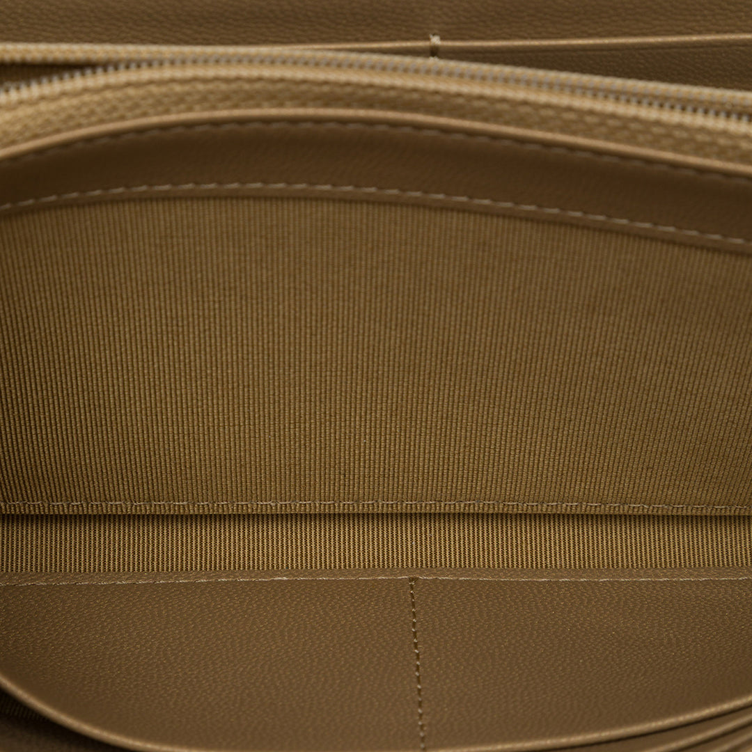 Chanel Pochette Matelassé Chic Perles avec chaîne Cuir de chèvre Noir – vue 4 – GABY PARIS