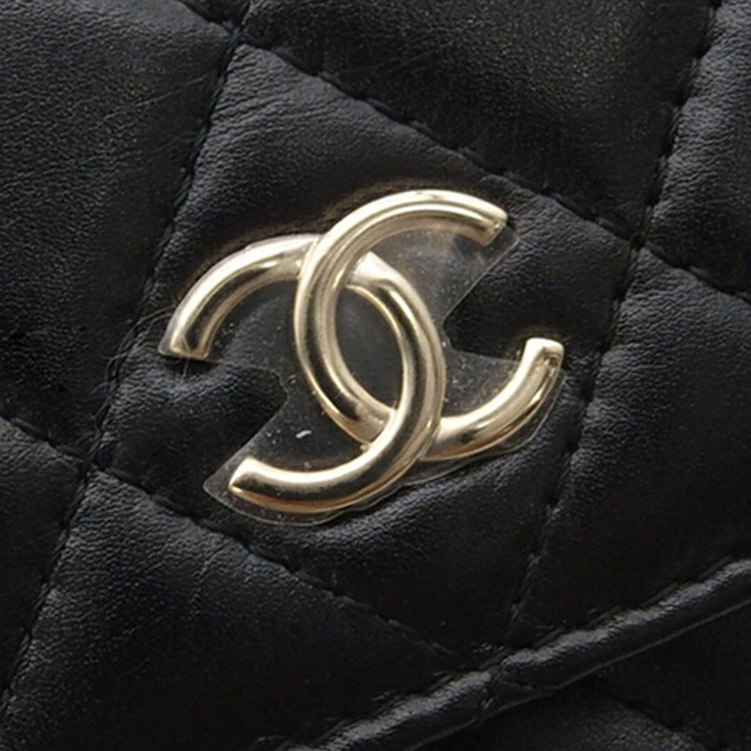 Chanel Matelassé Cuir de veau Maxi Perles Pochette avec chaîne