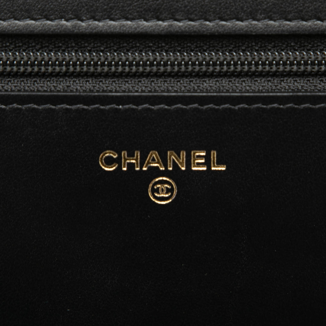Chanel Matelassé Boy Wallet on Chain Cuir caviar