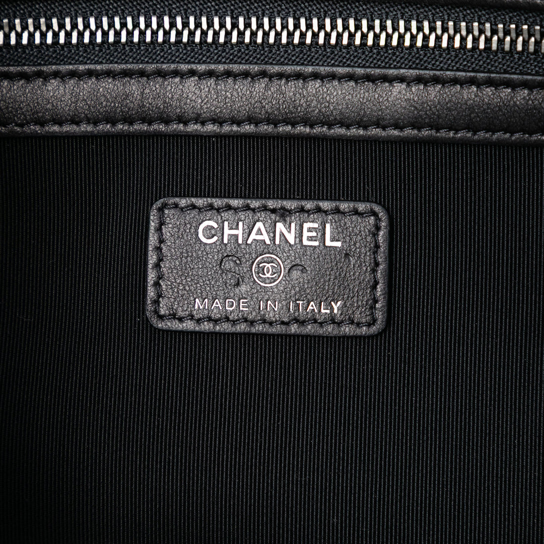 Chanel Medium Toile La Pausa Zip O Étui Pochette