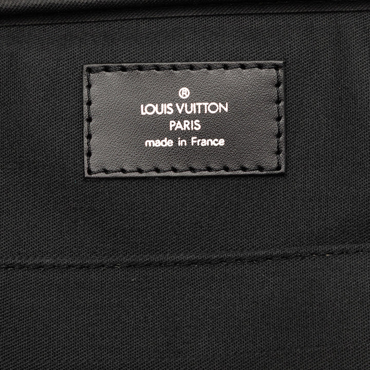 Louis Vuitton Taiga Tura